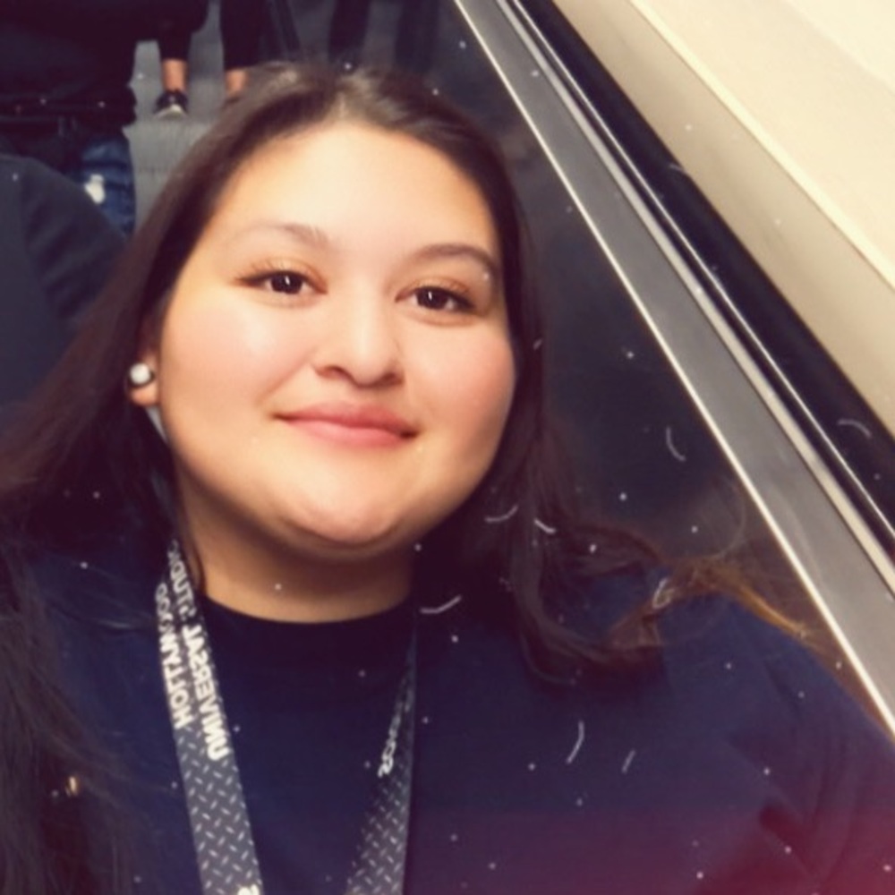 Meet your Posher, Anayelly